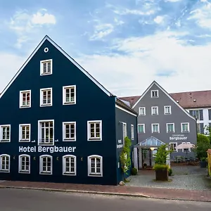Bergbauer Mit Late-self-check-in Hotel